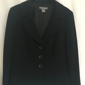 Ann Taylor black suit jacket. Perfect shape.